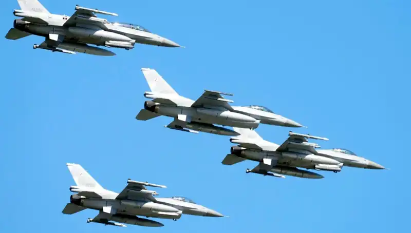 Ukrayna'ya F-16 Eğitimi: 310 Milyon Dolarlık Planın Detayları!