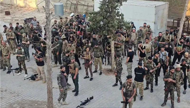 Suriye, PKK/YPG Unsurlarına Karşı Halep'e Askeri Sevkiyat Gerçekleştirdi