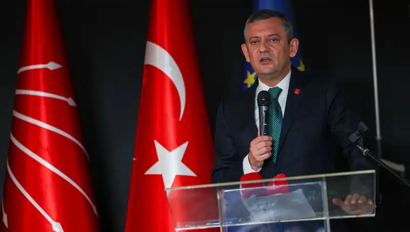 CHP Genel Başkanı Özel, Avrupa Birliği ile İşbirliğini Güçlendirmek İçin Yeni Adımlar Atıyor