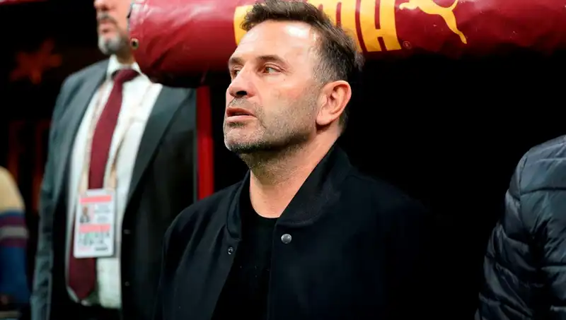 Galatasaray'da Okan Buruk'un Takımda Yaptığı Tek Değişiklik Dikkat Çekti