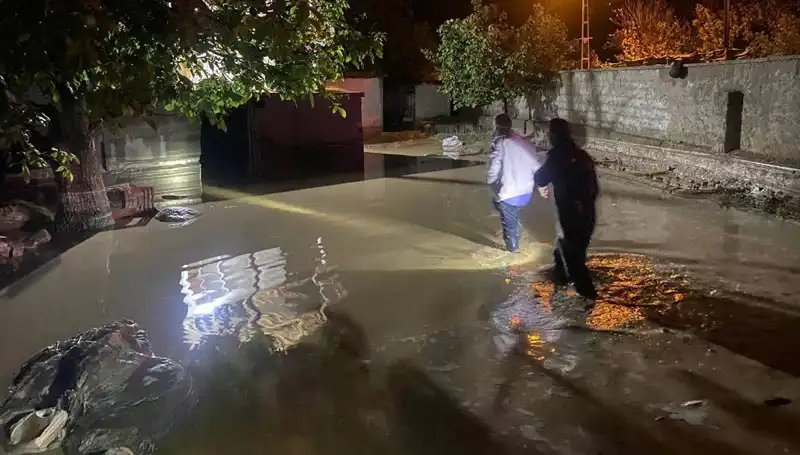 20 Dakikalık Şiddetli Yağış, Sel Felaketiyle Birlikte Yanı Başımızda!