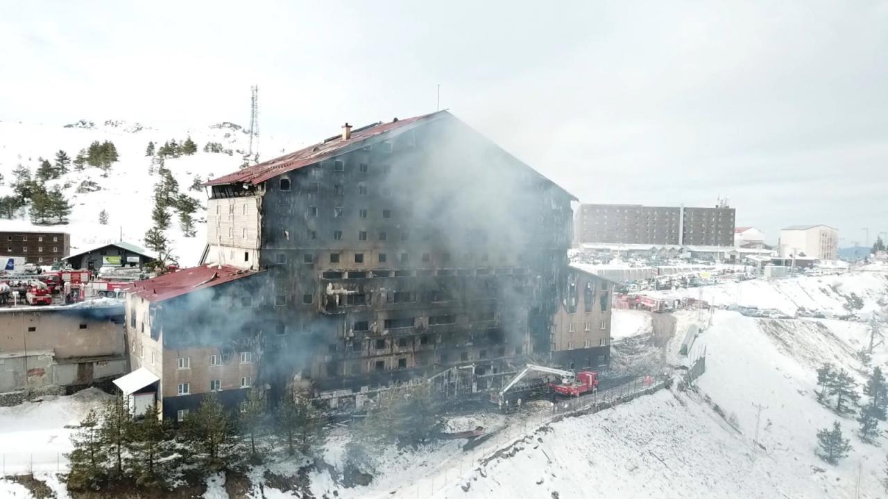 Oteli yangına teslim edenler yakalandı!
