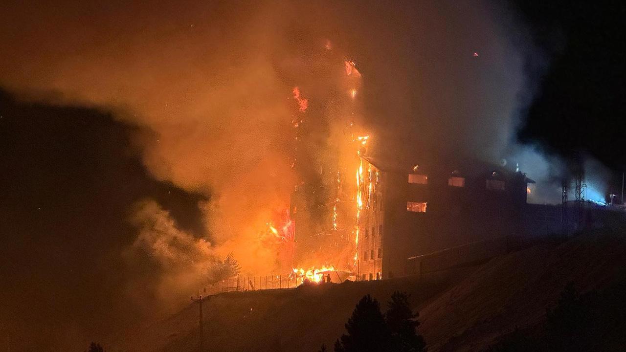 Kartalkaya Kayak Merkezi'nde otel yangını: 6 ölü, 31 yaralı