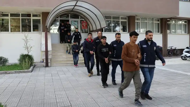 Edirne ve Kırklareli'nde Kaçak Göçmen Operasyonları Hız Kazanıyor