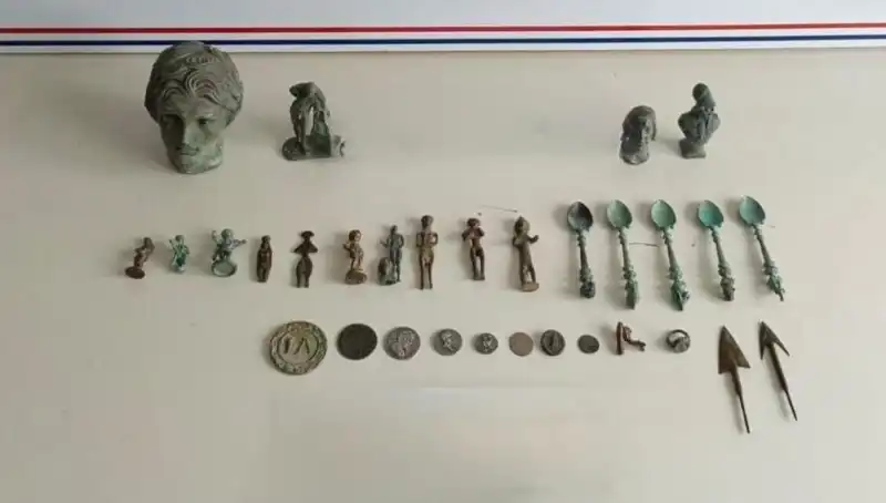 Roma Dönemine Ait Tarihi Eserler Kaçakçılığında Kritik Yakalama!