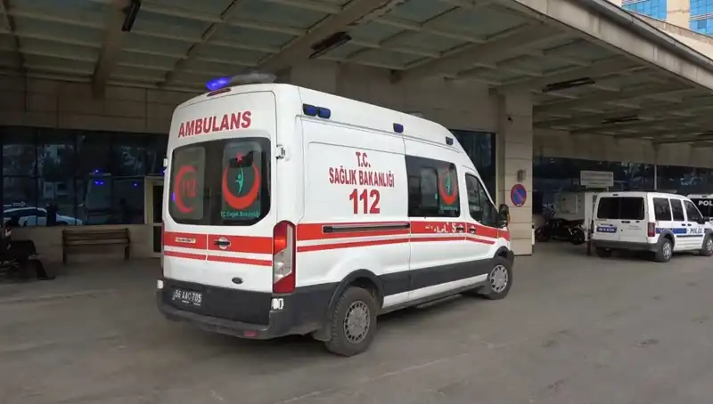 Bir Kadın, Birlikte Yaşadığı Adamı Bıçaklayarak Hayatını Değiştirdi!