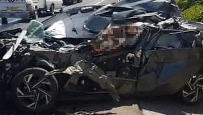 Şanlıurfa'da Trafik Faciası: Otomobil Tankere Çarptı, 1 Kişi Hayatını Kaybetti