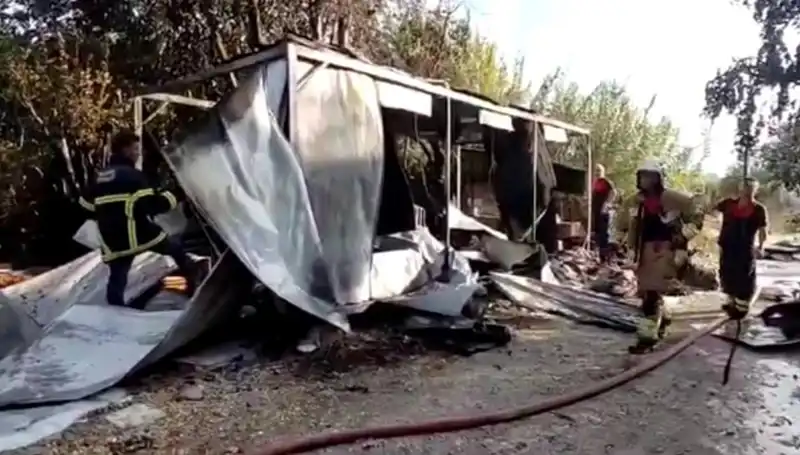 Hatay'da Korkutan Konteyner Yangını: Kullanılamaz Hale Geldi