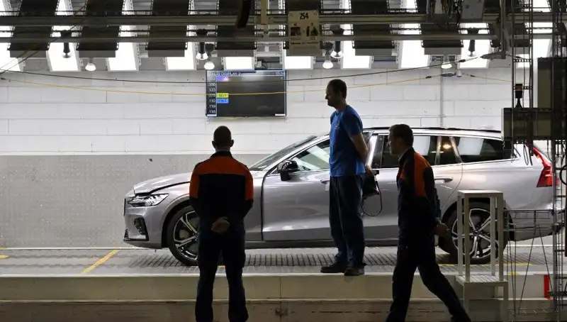 Volvo, Yeni Model Stratejisiyle Bazı Araçların Satışını Durdurdu