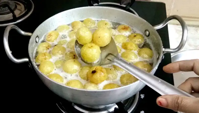 C Vitaminini Doğal Yolla Artırmanın Sırrı: Aç Karnına Bir Bardak Yeter!