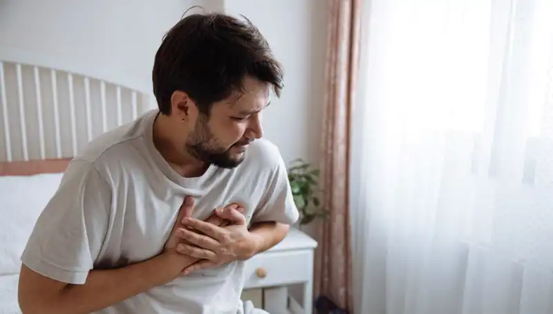 Sabahları Ortaya Çıkan Bu Belirti Kalp Hastalığının İlk İşareti Olabilir!