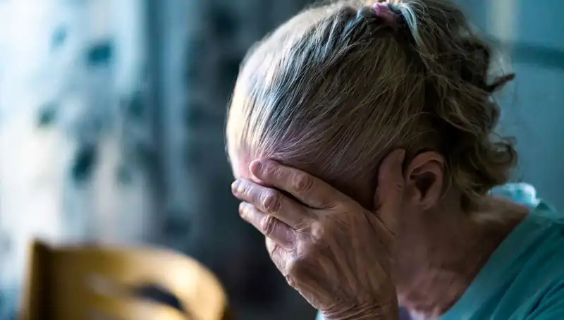 Alzheimer Riskini Artıran Günlük Alışkanlıklar ve Çözümler