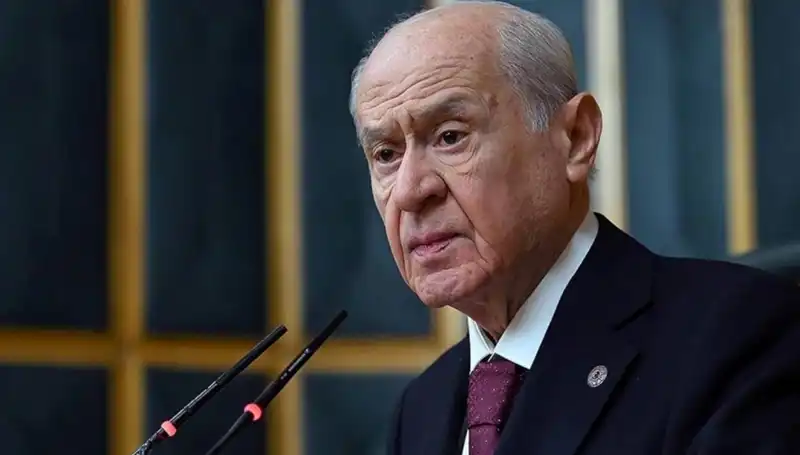 Bahçeli, CHP'nin Sırrı Bey'e Yaptığı Haksızlığı Kınadı: İstifa Çağrısı