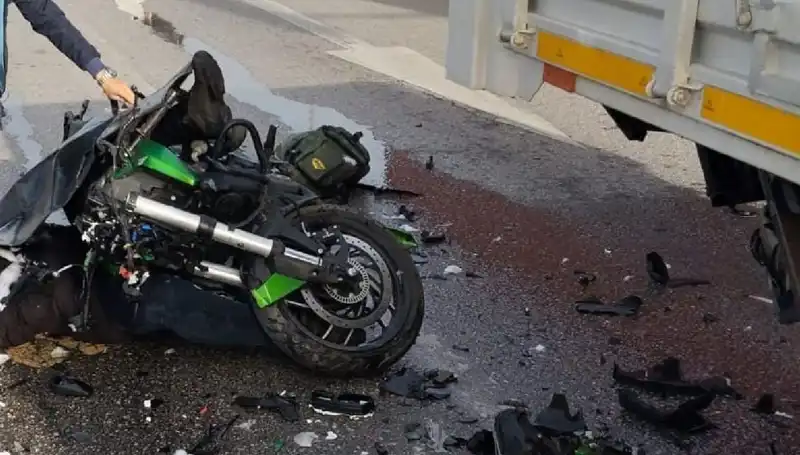 Çorum'da Kamyona Çarpan Motosiklet Sürücüsü Hayatını Kaybetti