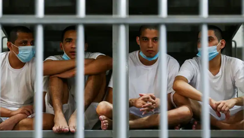 El Salvador'dan Venezuela'ya Siyasi Tutuklu Teklifi: Neler Oluyor?