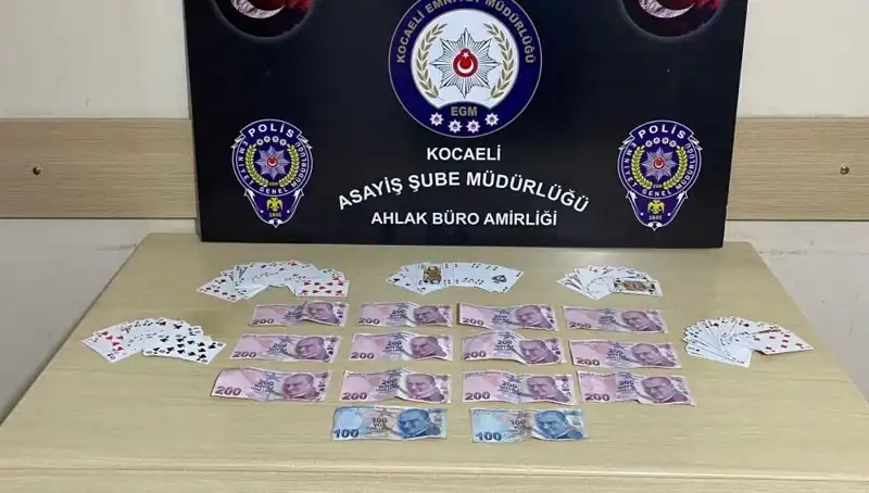 Kocaeli'de Kumara Karşı Şok Baskın: Kahvehanelerdeki Gizli Oyun Masaları Ortaya Çıktı