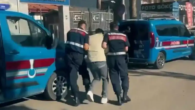 Türkiye Genelinde Suç Örgütlerine Şok Üstüne Şok Operasyon: 5 Çete Çökertildi