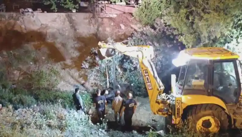 Hatay’da İneğe Operasyon: Bir Canı Kurtarma Mücadelesi
