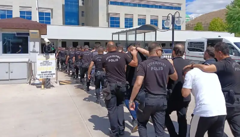 Ankara'da Tehditlerle Haraç Kesmeye Çalışan Çeteye Büyük Operasyon