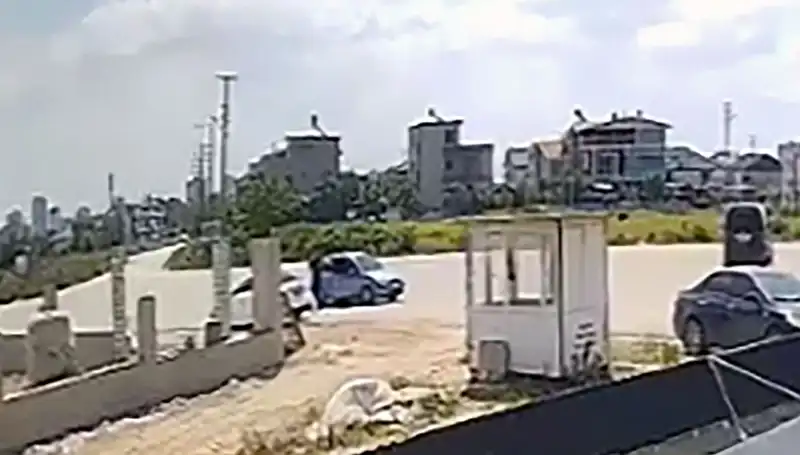 Park Halindeki Otomobillerden 450 Bin Lira Nasıl Çalındı?