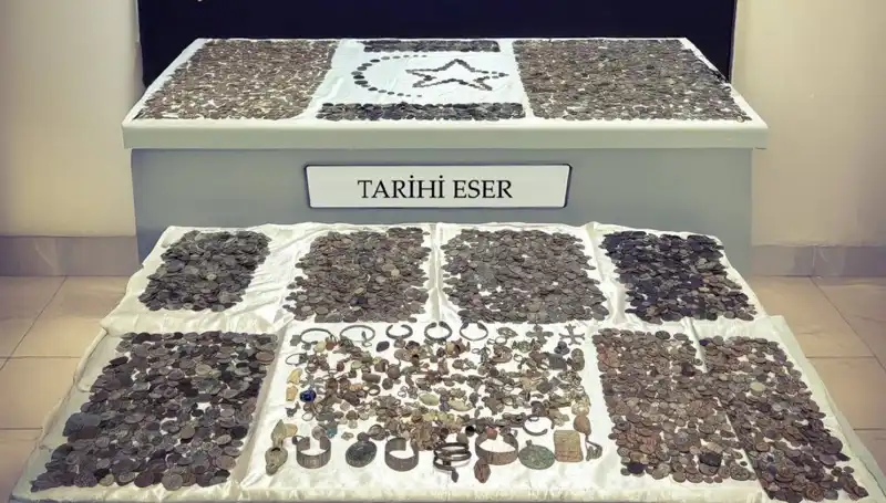 Türkiye Sınırında Tarihi Eser Kaçakçılığı: 12 Bin 770 Eser Ele Geçirildi!
