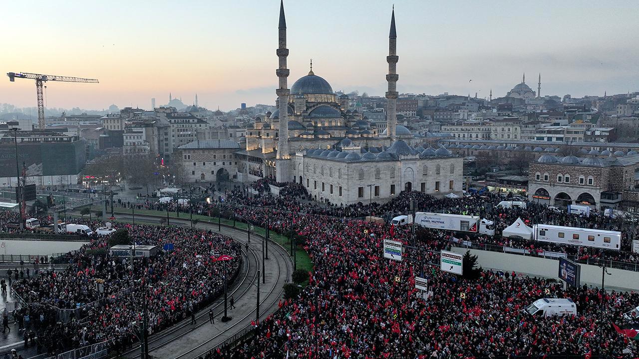 İstanbul'da Düzenlenen İnsanlık İttifakı Buluşması