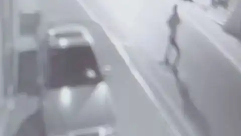 Sokak Ortasında Ruhsatsız Patlayıcı Patladı, Şehirde Panic Ağladı