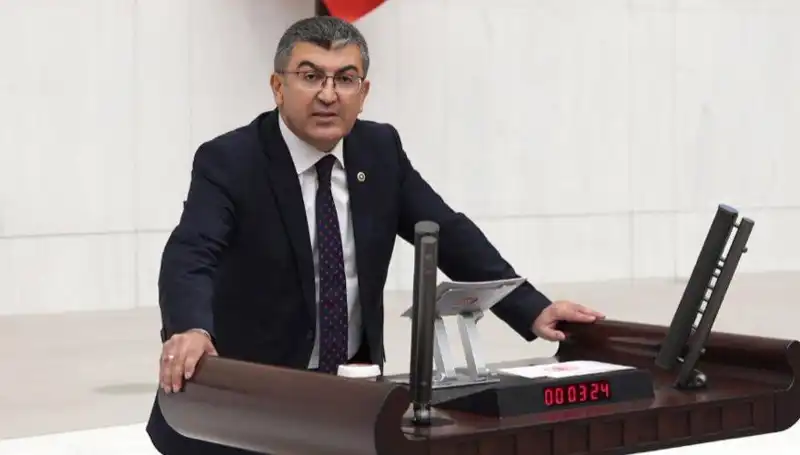 Hasan Ekici, Gelecek Partisi'nden İstifa Etti: Siyasi Geleceği Ne Olacak?