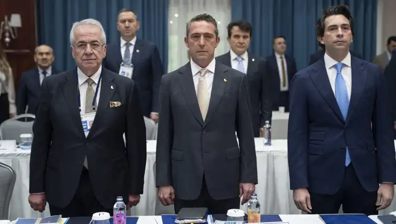 Fenerbahçe'de Taraftar Sesini Yükseltiyor: Toplanan İmza Sayıları Şaşırttı!