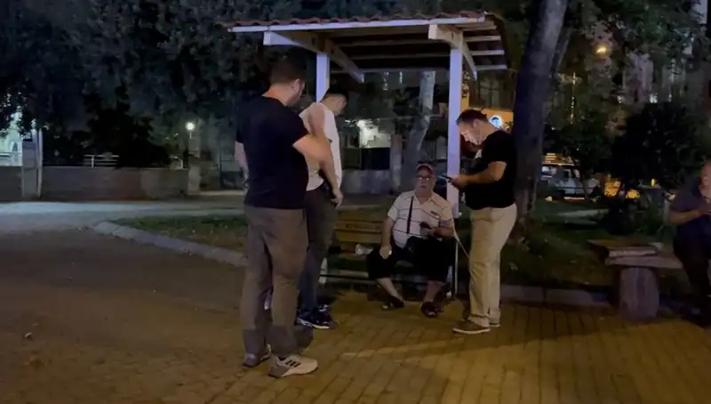 Görme Engelli Bireyin Telefonunu Kapkaçla Elinden Aldılar: Şoke Eden Olay