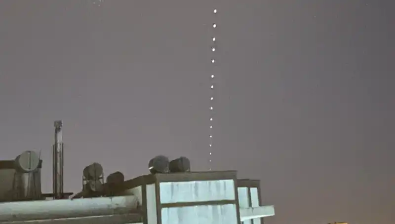 Adana’da Starlink Uydularıyla Işık Saçan Gökyüzü Şovuna Tanıklık Edin!