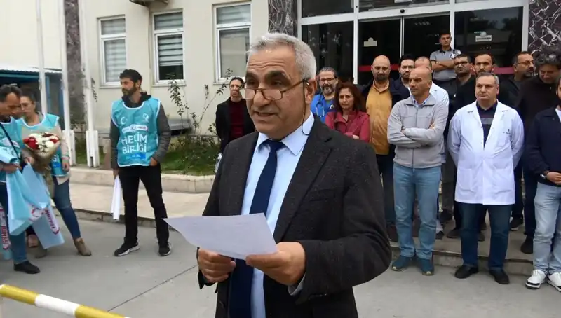 Antalya'da Doktora Saldırı: Sağlık Çalışanlarından İş Bırakma Eylemi