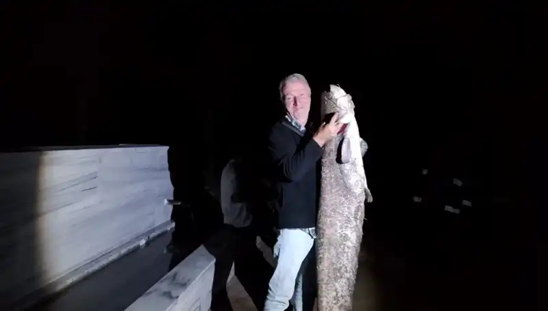 Barajda Avlanan Şok Edici 40 Kilo Ağırlığındaki Balık Olayı