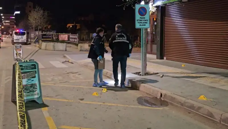 Pideci Dükkanında Korkunç Kavga: 1 Ölü, 3 Yaralı!
