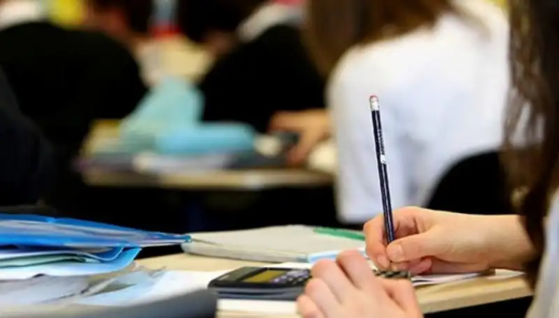Üniversite Kontenjanlarında Düşüş: Eğitim Sistemi ve Gelecek Üzerindeki Etkileri