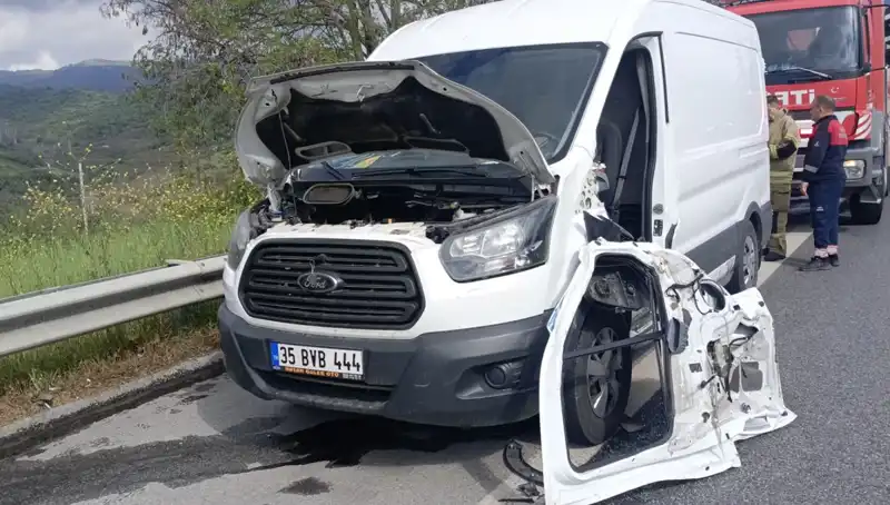 Aydın-İzmir Otoyolu’nda Kan Donduran Kaza: Hayatını Kaybedenler Var!