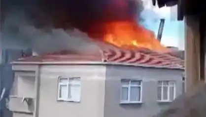 Bağcılar'da Gece Yarısı Patlayan Yangın: Beş Katlı Bina Kızgın Alevlere Emanet