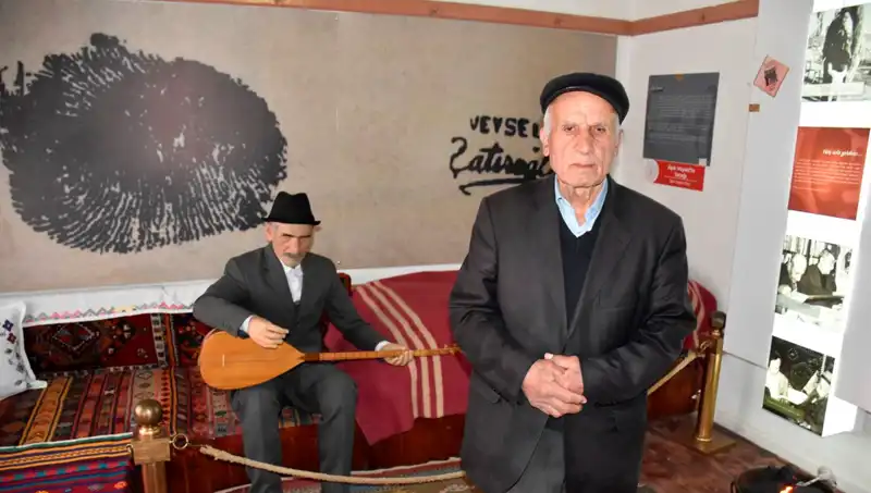 Aşık Veysel'in Bilmeyenlere Gizemli Yüzü: Kör Olduğunda Duyduğu Acı
