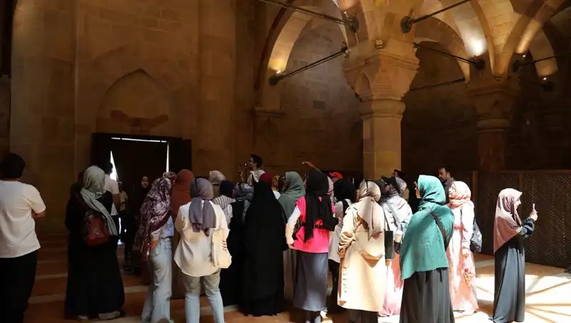 Eşsiz Bir Fenomen: Dilleri Kısır, Kalemleri Kırık Bırakan Kültürler