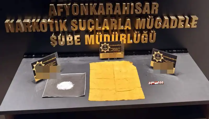 Afyonkarahisar'da Uyuşturucu Operasyonunda Şok Tutuklamalar: 3 Kişi Gözaltında
