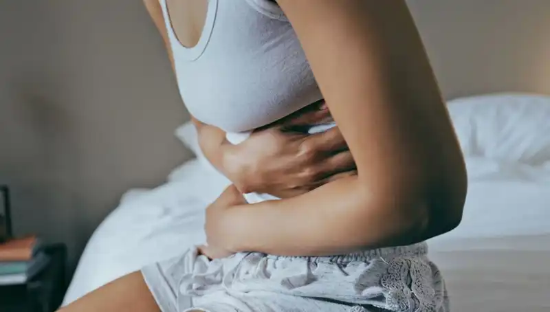 22 Yaşında Bağırsak Kanseri Teşhisi: Gençteki Belirtileri Göz Ardı Etmeyin