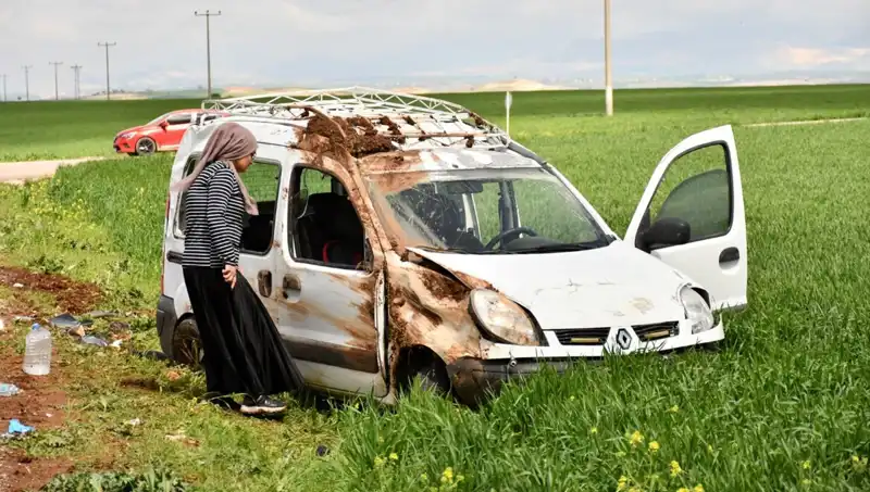 İki Otomobil Çarpıştı: 6 Çocuk da Bulunan 10 Kişi Yaralandı
