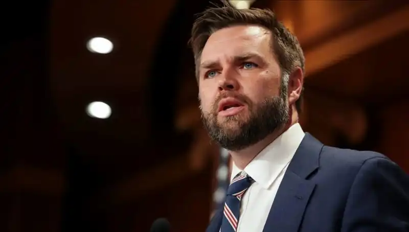 JD Vance: Zelenski ile Yaptığı Konuşma ile Dikkatleri Üzerine Çeken İsim