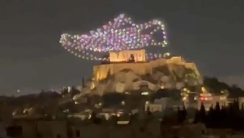 Akropolis'te Drone ile Reklam: Legal Sorular ve Tartışmalar Başladı