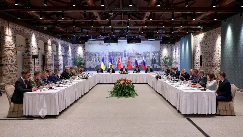 Tarihi Zirve Sonrası Putin'in Yüzdeki Sıcaklık: Diplomatik Bir Yenilgi Mi?