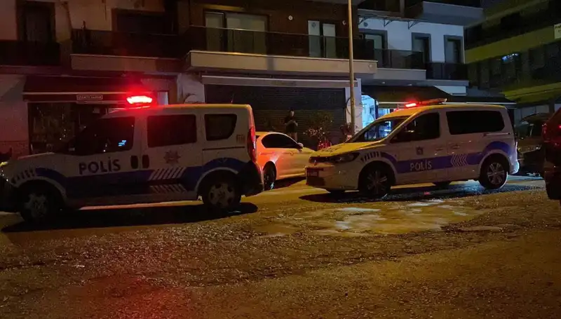 Kocaeli'de Gençler Arasında Bıçaklı Kavga: İki Yaralı, Nedenleri Araştırılıyor