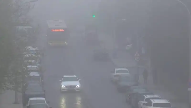 İstanbul’un Bazı Bölgelerinde Sis Etkisi: Görüş Mesafesi Düşüyor!