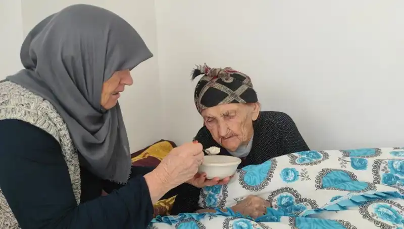 102 Yaşındaki Kezik Nine: Hayatında Hiç Doktora Gitmedi, Uzun Yaşamanın Sırrı Neyde?