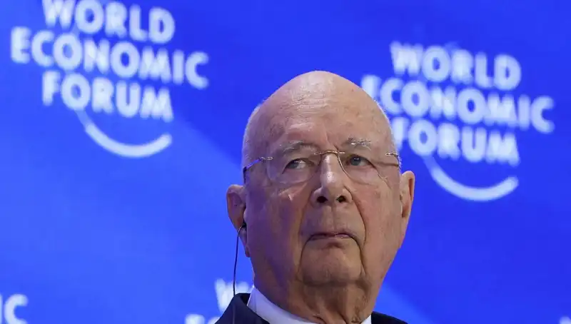 Davos'ta Sarsıcı Gelişme: İfşacının Mektubu İstifaları Peşinden Getirdi
