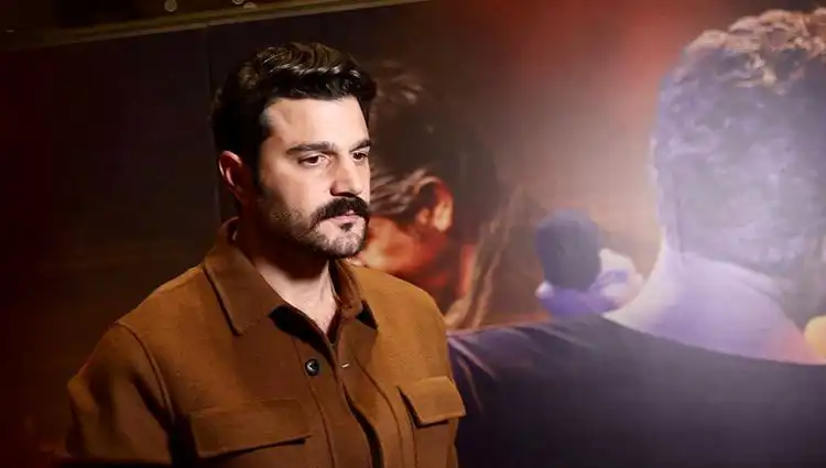 Murat Göğebakan: Kalbim Yaralı Oyuncu Kadrosu ile Dikkat çekiyor